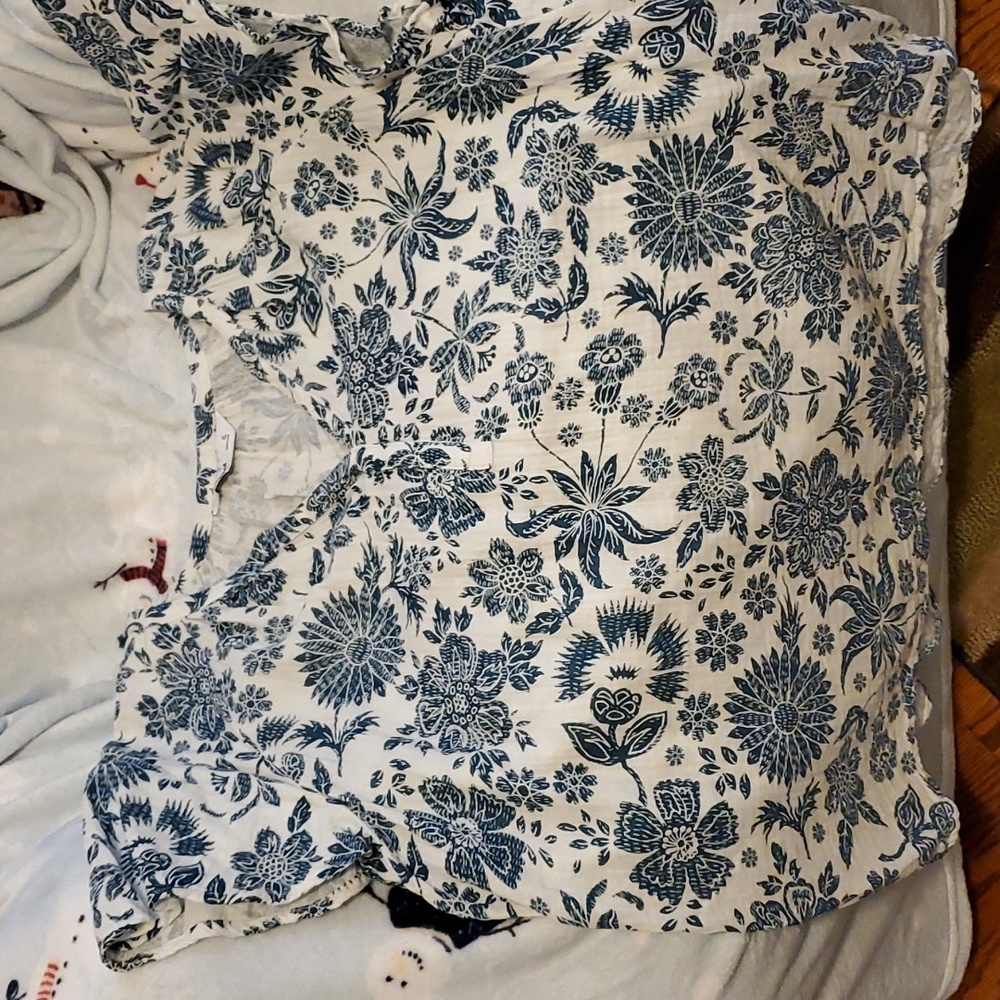 Womens shirt